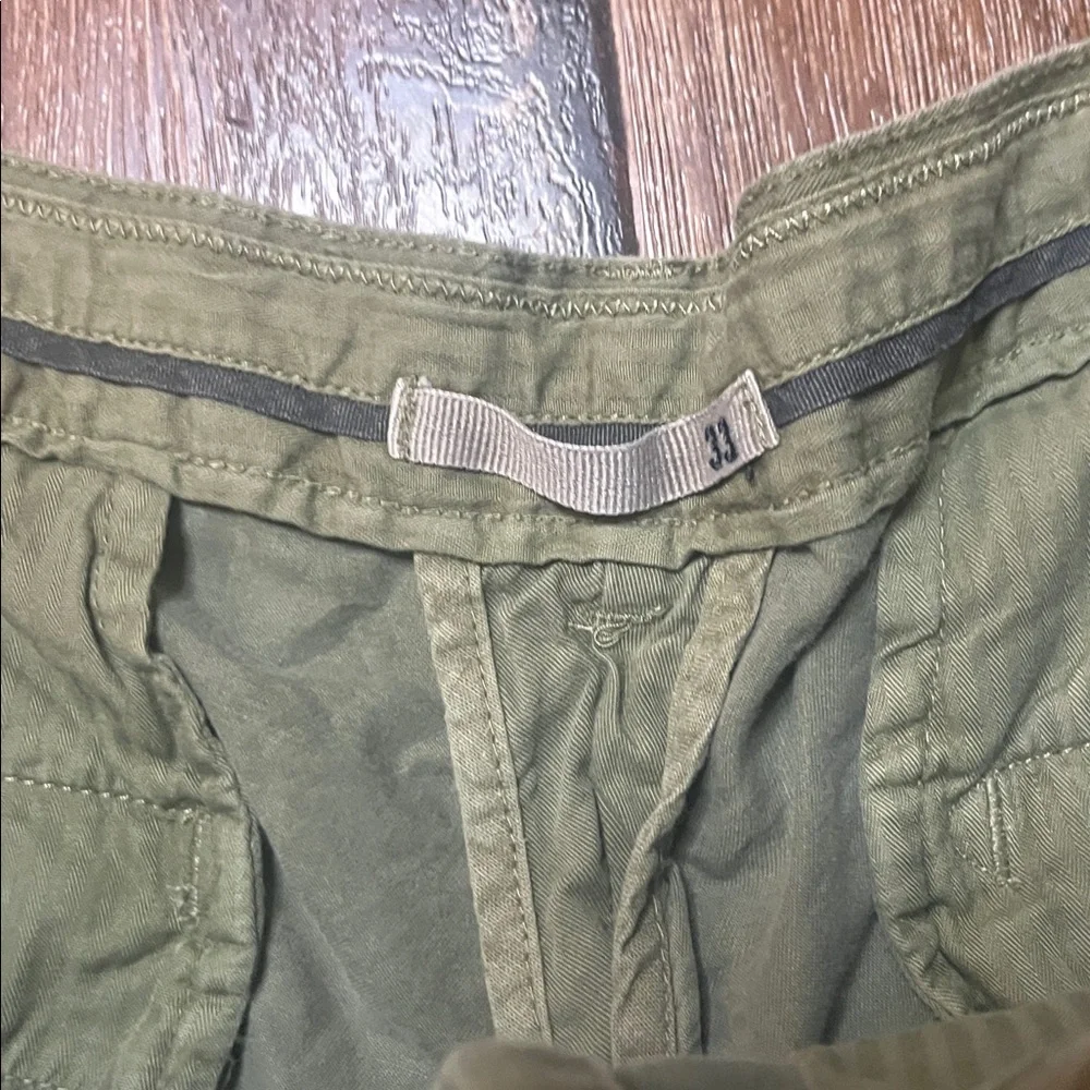 Faherty men's Olive Green shorts EUC 33